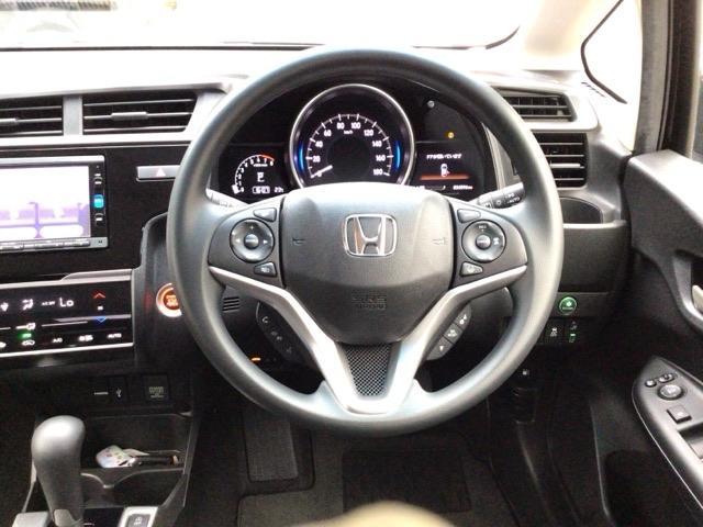 フィット １３Ｇ・Ｌホンダセンシング　ＬＥＤ・ワンセグ・メモリナビ・ＤＶＤ・バックカメラ・ＥＣＯＮスイッチ・ＥＴＣ　ＥＴＣ車載器　ＤＶＤ再生可　ナビ＆ＴＶ　サイドカーテンエアバック　ＵＳＢ　リアカメラ　エアバック　パワーウインドウ　ＶＳＡ（17枚目）