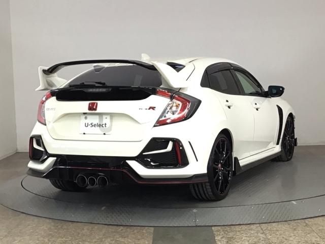 シビック タイプＲ　ＬＥＤ・フルセグ・メモリナビ・ＤＶＤ・バックカメラ・純正ＡＷ・ＥＴＣ　スマートキーシステム　リアカメラ　オートクルーズ　ＵＳＢ接続　地デジ　ＥＴＣ車載器　フルオートエアコン　盗難防止　キーフリー（4枚目）