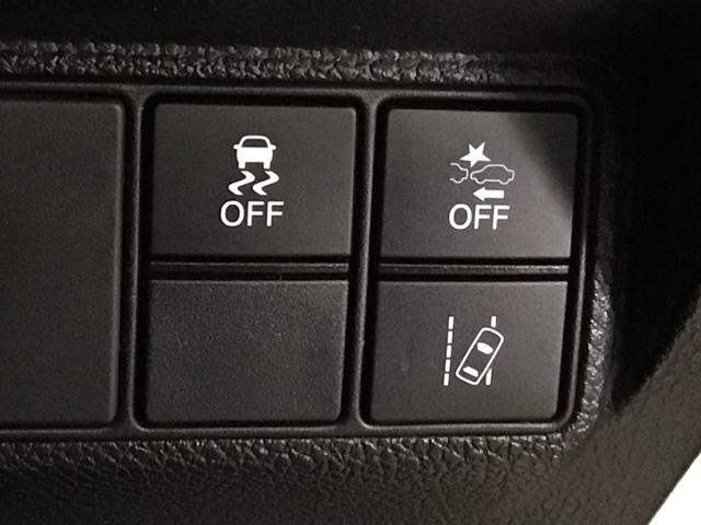 シビック タイプＲ　ＬＥＤ・フルセグ・メモリナビ・ＤＶＤ・バックカメラ・純正ＡＷ・ＥＴＣ　スマートキーシステム　リアカメラ　オートクルーズ　ＵＳＢ接続　地デジ　ＥＴＣ車載器　フルオートエアコン　盗難防止　キーフリー（7枚目）