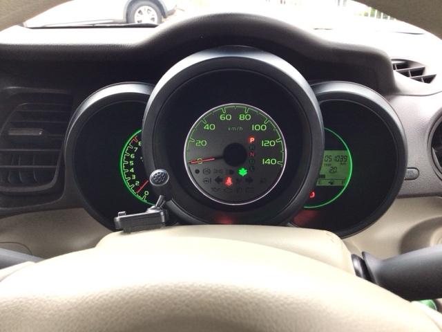 【メーター】シンプルで、とても視認性の良いメーターです♪