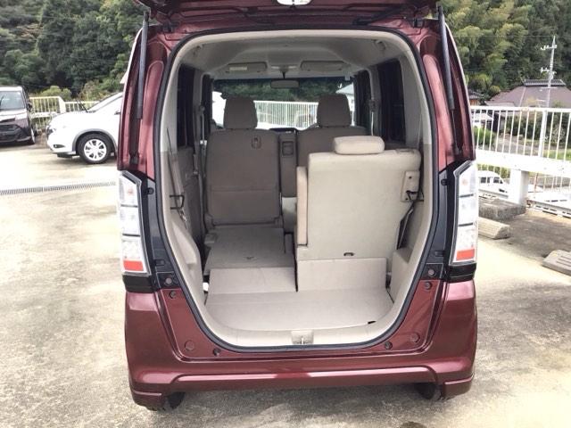 様々なパターンにアレンジができるラゲッジスペース♪お荷物の大きさや量・状況に合わせてアレンジできますので、とっても使い勝手良好ですよ♪タップリ積んで、楽しいお出かけを♪