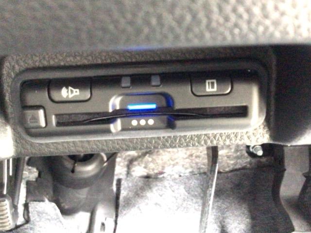 【ETC車載器】もはや必須アイテムのETCを搭載!高速道路のご利用時にとても便利!わずらわしい料金所での現金支払いが不要となりスムーズに通過できます♪