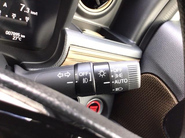 【オートライト】オートライトコントロールスイッチが装備されています 周囲の明るさに応じて自動でヘッドライトの点灯・消灯を行います。ものすごく便利です♪