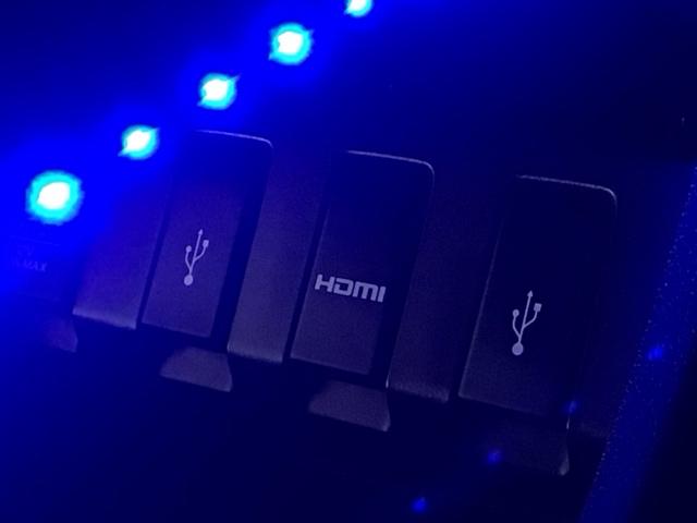 ヴェゼル ハイブリッドZ LED・フルセグ・メモリナビ・バックカメラ・純正AW・シートヒーター・ETC Rカメ スマキー LEDランプ ETC付 USB シ-トヒ-タ- サイドカーテンエアバック 運転席助手席エアバッグ VSA(9枚目)