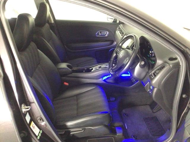 ヴェゼル ハイブリッドZ LED・フルセグ・メモリナビ・バックカメラ・純正AW・シートヒーター・ETC Rカメ スマキー LEDランプ ETC付 USB シ-トヒ-タ- サイドカーテンエアバック 運転席助手席エアバッグ VSA(15枚目)