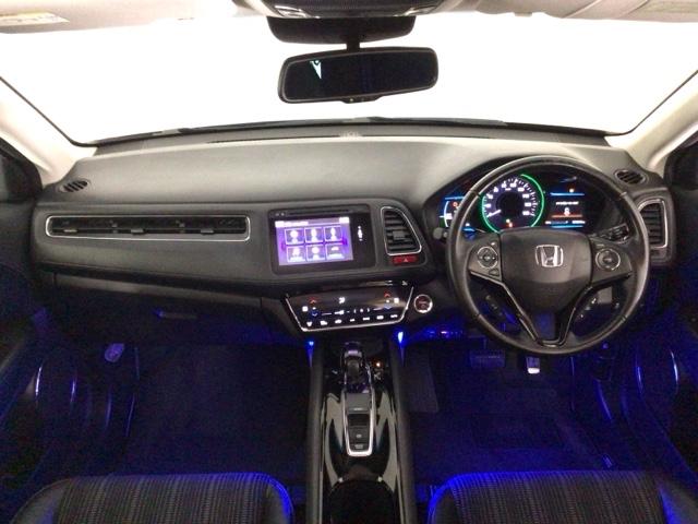 ヴェゼル ハイブリッドZ LED・フルセグ・メモリナビ・バックカメラ・純正AW・シートヒーター・ETC Rカメ スマキー LEDランプ ETC付 USB シ-トヒ-タ- サイドカーテンエアバック 運転席助手席エアバッグ VSA(16枚目)