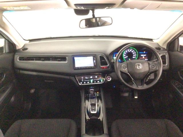 【前方視界】開放的な前方視界！運転がしやすく疲れにくいです♪窓が大きく、見通しがとっても良いおクルマですよ♪