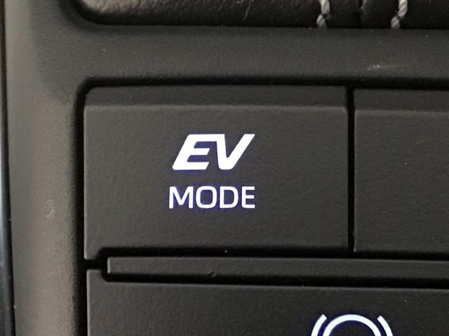 クラウンハイブリッド RSアドバンス LED・フルセグ・メモリナビ・電動シート・純正AW・シートヒーター・ETC USB入力 前後ソナー 地デジ 衝突被害軽減装置 LEDヘットライト 後カメラ クルコン AC Pシート エアバッグ ABS(24枚目)