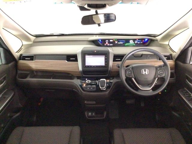 【前方視界】開放的な前方視界！運転がしやすく疲れにくいです♪窓が大きく、見通しがとっても良いおクルマですよ♪