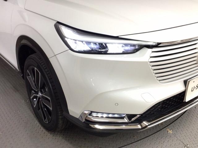 ヴェゼル ｅ：ＨＥＶＺ　ＬＥＤ・フルセグ・メモリナビ・バックカメラ・純正ＡＷ・ホンダＣＯＮＮＥＣＴ　衝突回避支援ブレーキ機能　パノラミックビューモニター　スマキ　Ｐトランク　フルオートエアコン　エアバッグ　両席エアバック（3枚目）