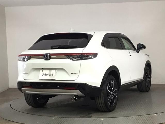 ヴェゼル ｅ：ＨＥＶＺ　ＬＥＤ・フルセグ・メモリナビ・バックカメラ・純正ＡＷ・ホンダＣＯＮＮＥＣＴ　衝突回避支援ブレーキ機能　パノラミックビューモニター　スマキ　Ｐトランク　フルオートエアコン　エアバッグ　両席エアバック（4枚目）