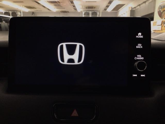 ヴェゼル ｅ：ＨＥＶＺ　ＬＥＤ・フルセグ・メモリナビ・バックカメラ・純正ＡＷ・ホンダＣＯＮＮＥＣＴ　衝突回避支援ブレーキ機能　パノラミックビューモニター　スマキ　Ｐトランク　フルオートエアコン　エアバッグ　両席エアバック（6枚目）