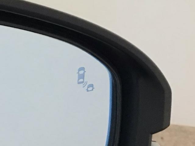 ヴェゼル ｅ：ＨＥＶＺ　ＬＥＤ・フルセグ・メモリナビ・バックカメラ・純正ＡＷ・ホンダＣＯＮＮＥＣＴ　衝突回避支援ブレーキ機能　パノラミックビューモニター　スマキ　Ｐトランク　フルオートエアコン　エアバッグ　両席エアバック（10枚目）