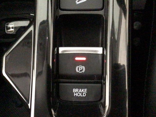 ヴェゼル ｅ：ＨＥＶＺ　ＬＥＤ・フルセグ・メモリナビ・バックカメラ・純正ＡＷ・ホンダＣＯＮＮＥＣＴ　衝突回避支援ブレーキ機能　パノラミックビューモニター　スマキ　Ｐトランク　フルオートエアコン　エアバッグ　両席エアバック（27枚目）