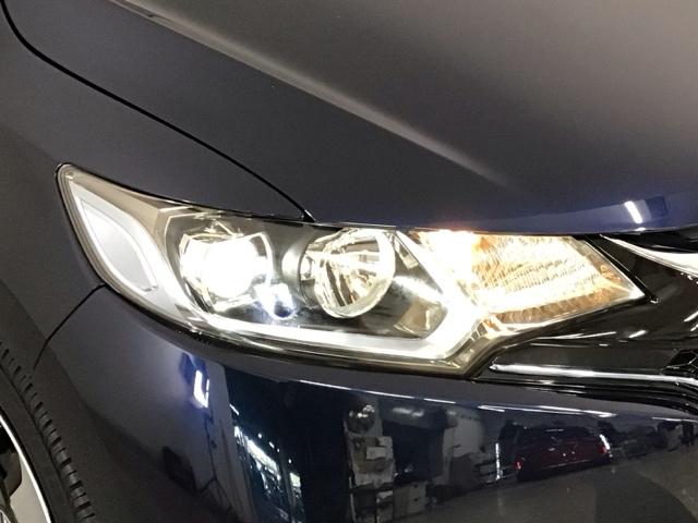 フィットハイブリッド Ｌパッケージ　ＬＥＤ・フルセグ・メモリナビ・ＤＶＤ・バックカメラ・ＥＣＯＮスイッチ・ＥＴＣ　ナビ＆ＴＶ　地デジフルセグＴＶ　サイドエアバック　ＤＶＤ再生　オートクルーズコントロール　イモビライザー　ＥＳＣ　ＡＢＳ（3枚目）