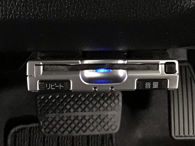 フィットハイブリッド Ｌパッケージ　ＬＥＤ・フルセグ・メモリナビ・ＤＶＤ・バックカメラ・ＥＣＯＮスイッチ・ＥＴＣ　ナビ＆ＴＶ　地デジフルセグＴＶ　サイドエアバック　ＤＶＤ再生　オートクルーズコントロール　イモビライザー　ＥＳＣ　ＡＢＳ（9枚目）