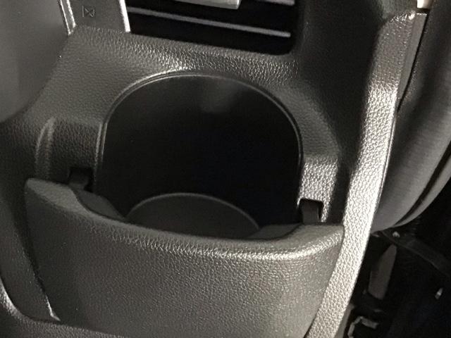 フィットハイブリッド Ｌパッケージ　ＬＥＤ・フルセグ・メモリナビ・ＤＶＤ・バックカメラ・ＥＣＯＮスイッチ・ＥＴＣ　ナビ＆ＴＶ　地デジフルセグＴＶ　サイドエアバック　ＤＶＤ再生　オートクルーズコントロール　イモビライザー　ＥＳＣ　ＡＢＳ（11枚目）