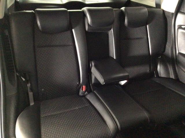 フィットハイブリッド Ｌパッケージ　ＬＥＤ・フルセグ・メモリナビ・ＤＶＤ・バックカメラ・ＥＣＯＮスイッチ・ＥＴＣ　ナビ＆ＴＶ　地デジフルセグＴＶ　サイドエアバック　ＤＶＤ再生　オートクルーズコントロール　イモビライザー　ＥＳＣ　ＡＢＳ（14枚目）