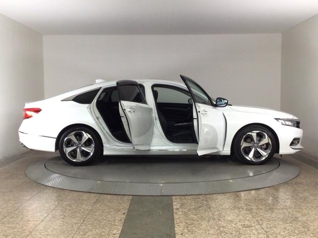 アコード ＥＸ　ＬＥＤ・フルセグ・メモリナビ・サンルーフ・純正ＡＷ・シートヒーター・ＥＴＣ　カーテンエアバッグ　イモビ　追突軽減ブレーキ　オートエアコン　ＬＥＤヘッドライト　パワ－シ－ト　横滑り防止装置　スマキー（31枚目）