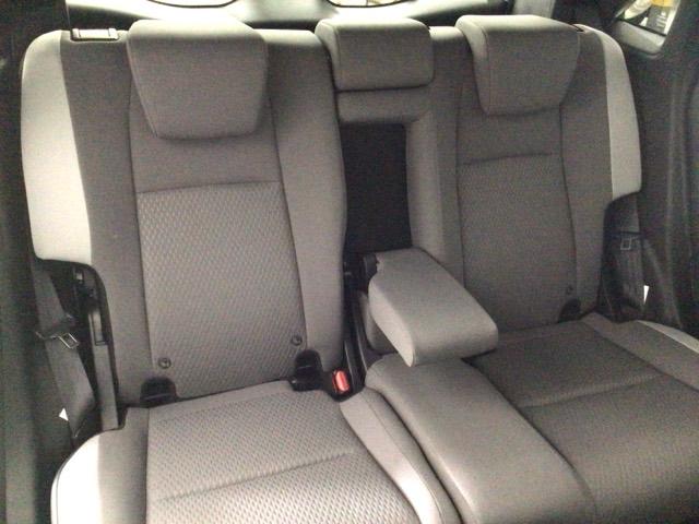 フィット ｅ：ＨＥＶクロスター　ＬＥＤ・フルセグ・メモリナビ・バックカメラ・純正ＡＷ・ホンダＣＯＮＮＥＣＴ　衝突回避システム　フルオートエアコン　前後センサー　ＬＥＤランプ　エアバッグ　サイドエアバック　地デジ　ＶＳＡ　ＥＴＣ（14枚目）