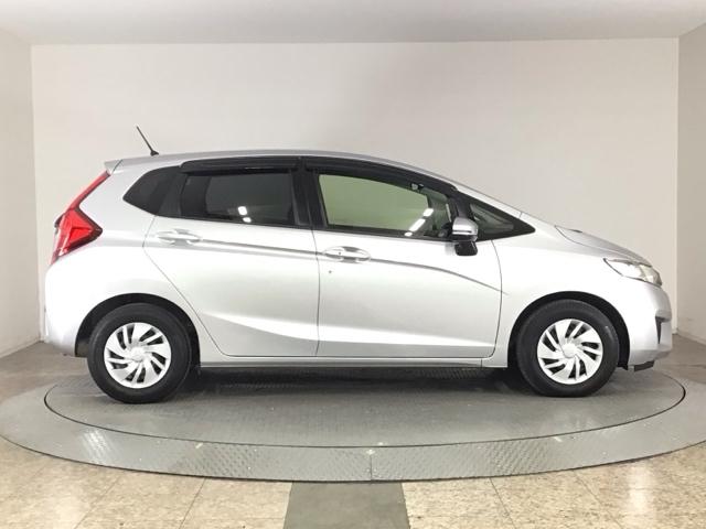 フィット 13G・Lパッケージファインエディション LED・フルセグ・メモリナビ・DVD・バックカメラ・ECONスイッチ・ETC LEDヘットライト クルコン Aストップ Bモニター サイドカーテンエアバック キーレス パワーウインドウ 横滑り防止装置(4枚目)