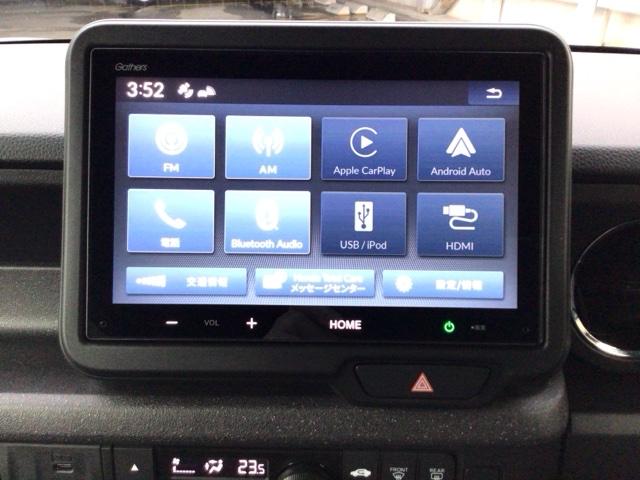 【ディスプレイオーディオ】スマホとつなげばスマホの地図アプリが大画面で表示。操作も画面タッチで簡単にできます！またスマホ内の音楽も車内スピーカーで聴くことができるので、楽しくドライブできますね♪