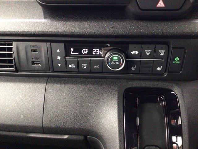 【オートエアコン】汗ばむ夏・ジメジメする梅雨時・冷え冷えする冬も快適☆♪　簡単操作で、春夏秋冬　一年中快適です♪お好みの温度をセットするだけで、エアコンの風量などを自動でコントロールします♪☆