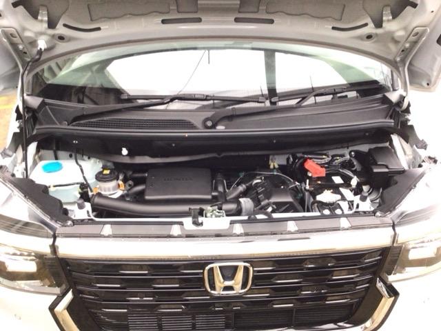 【ピカピカクリーニング】ボディ廻りはもちろん室内・シート・エンジンルーム・トランクルームなど隅々まで専門スタッフが徹底的にクリーニングし磨き上げました☆綺麗なお車で快適なドライブをお楽しみ下さい