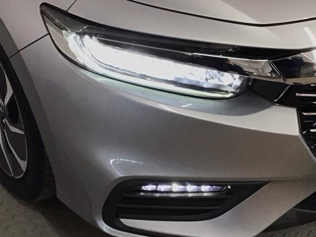 【ＬＥＤヘッドライト】ディスチャージヘッドライト（ＨＩＤ）と同等の明るさで、夜道や雨天走行が明るく視界良好！！　フォグライトも装備で、安心感さらにＵＰです♪安心ドライブを楽しんで下さい♪