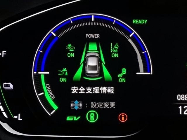 ホンダが推し進める総合先進安全装備のセンシング搭載！　衝突や斜線はみだしなどの危険が予測される時、センサーが警告。ヒューマンエラーを高度先進技術が補完してくれます。