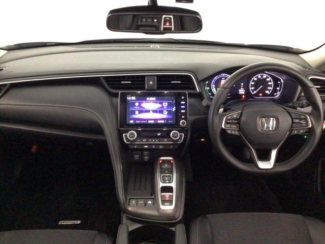 【前方視界】開放的な前方視界！運転がしやすく疲れにくいです♪窓が大きく、見通しがとっても良いおクルマですよ♪