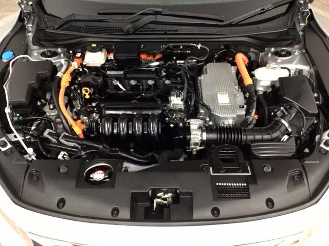 【ピカピカクリーニング】ボディ廻りはもちろん室内・シート・エンジンルーム・トランクルームなど隅々まで専門スタッフが徹底的にクリーニングし磨き上げました☆綺麗なお車で快適なドライブをお楽しみ下さい