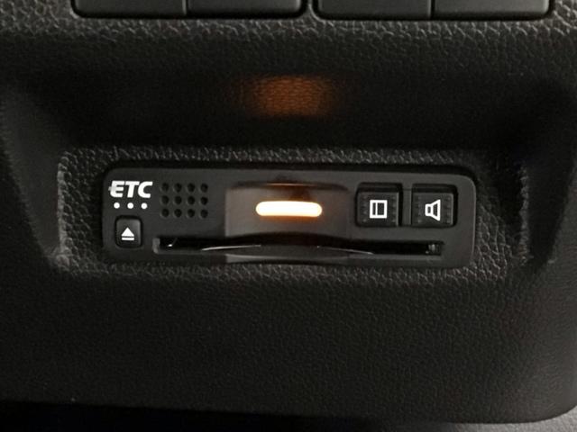 フリードハイブリッド ハイブリッド・クロスターホンダセンシング LED・フルセグ・メモリナビ・バックカメラ・シートヒーター・両側電動ドア・ETC 両側Pスライドドア USB オートクルーズコントロール DVD再生可能 LEDライト ABS 盗難防止 シ-トヒ-タ-(23枚目)