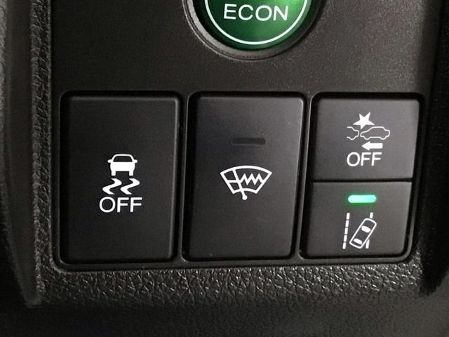 ホンダが推し進める総合先進安全装備のセンシング搭載！　衝突や斜線はみだしなどの危険が予測される時、センサーが警告。ヒューマンエラーを高度先進技術が補完してくれます。