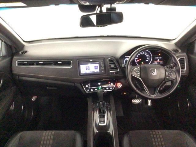 【前方視界】開放的な前方視界！運転がしやすく疲れにくいです♪窓が大きく、見通しがとっても良いおクルマですよ♪