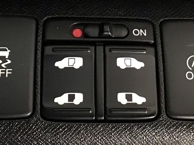 ステップワゴンスパーダ Z HID・フルセグ・メモリナビ・バックカメラ・純正AW・両側電動ドア・ETC 横滑防止 イモビ スマキー 地デジTV バックモニタ- 3列シ-ト キーフリー パワーウィンド ETC付 ナビ・TV ABS(8枚目)