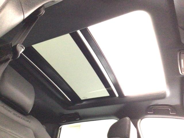 ＣＲ－Ｖ ＥＸ・ブラックエディション　ＬＥＤ・フルセグ・メモリナビ・バックカメラ・電動パノラミックサンルーフ・ＥＴＣ　ガラスサンルーフ　キーレスエントリー　クルーズコントロール　衝突被害軽減ブレーキ　ＤＶＤ再生可能　電動リヤゲート　ターボ（12枚目）