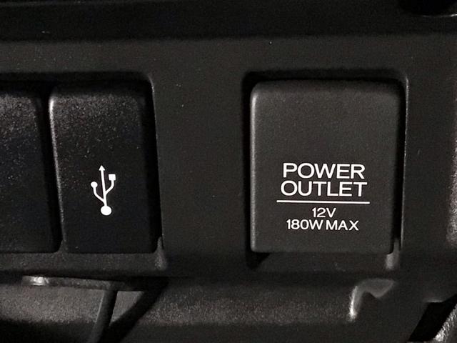 フィットハイブリッド Ｓホンダセンシング　ＬＥＤ・フルセグ・メモリナビ・バックカメラ・純正ＡＷ・ＵＳＢポート・ＥＴＣ　スマ－トキ－　ナビＴＶ　アクティブクルーズコントロール　パワーウインドウ　サイドエアバック　ＤＶＤ再生　パワーステアリング（9枚目）
