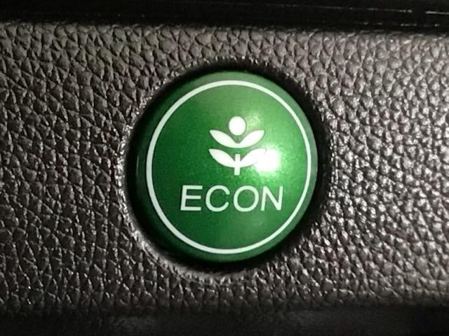 フィットハイブリッド Ｓホンダセンシング　ＬＥＤ・フルセグ・メモリナビ・バックカメラ・純正ＡＷ・ＵＳＢポート・ＥＴＣ　スマ－トキ－　ナビＴＶ　アクティブクルーズコントロール　パワーウインドウ　サイドエアバック　ＤＶＤ再生　パワーステアリング（11枚目）