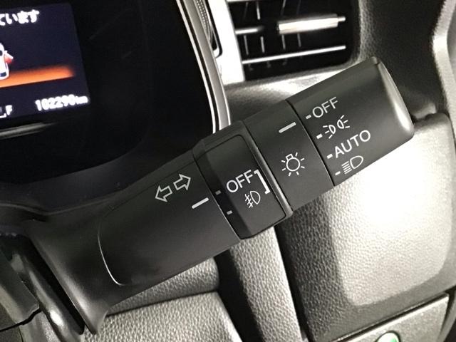 フィットハイブリッド Ｓホンダセンシング　ＬＥＤ・フルセグ・メモリナビ・バックカメラ・純正ＡＷ・ＵＳＢポート・ＥＴＣ　スマ－トキ－　ナビＴＶ　アクティブクルーズコントロール　パワーウインドウ　サイドエアバック　ＤＶＤ再生　パワーステアリング（12枚目）