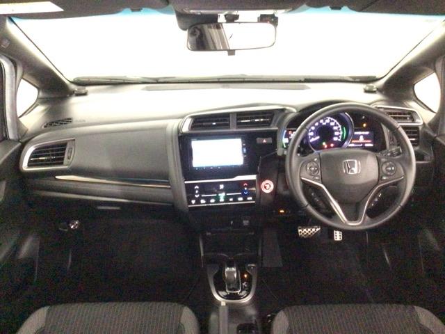 フィットハイブリッド Ｓホンダセンシング　ＬＥＤ・フルセグ・メモリナビ・バックカメラ・純正ＡＷ・ＵＳＢポート・ＥＴＣ　スマ－トキ－　ナビＴＶ　アクティブクルーズコントロール　パワーウインドウ　サイドエアバック　ＤＶＤ再生　パワーステアリング（17枚目）