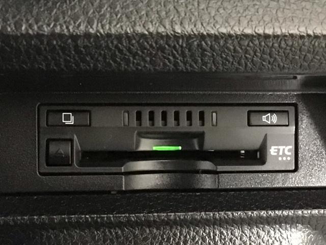 ヴォクシー ＺＳ煌ＩＩ　衝突軽減ブレーキ・メモリナビ・バックカメラ・純正ＡＷ・両側電動ドア・ＥＴＣ　スマートキー・プッシュスタート　バックガイドモニター　両側パワスラドア　ＥＴＣ車載器　ＶＳＣ　ＬＥＤライト　助手席エアバック（9枚目）