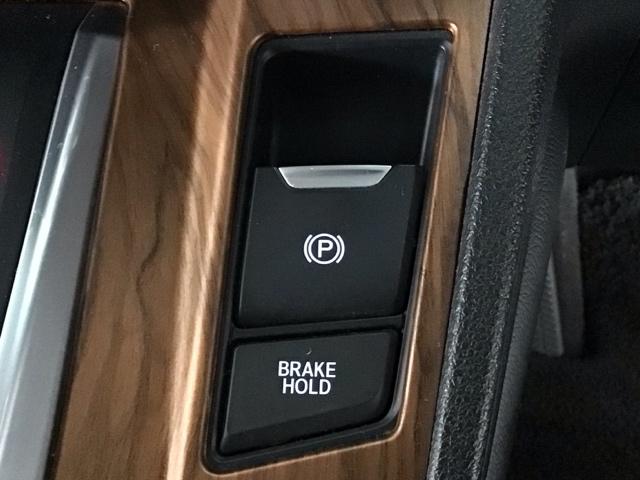 ＣＲ－Ｖハイブリッド ＥＸ・マスターピース　ＬＥＤ・メモリナビ・バックカメラ・純正ＡＷ・電動パノラミックサンルーフ・ＥＴＣ　ＶＳＡ　ハンズフリーパワーテールゲート　本革シート　アクティブクルーズ　前席シートヒーター　パワ－シ－ト　ＬＥＤヘッド（9枚目）