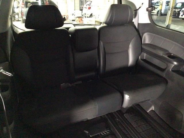 エリシオンプレステージ Ｓ　ＨＩＤ・フルセグ・ＨＤＤナビ・バックカメラ・純正ＡＷ・両側電動ドア・ＥＴＣ　Ｂカメラ　ＤＶＤ　オートエアコン　シートヒーター　ウォークスルー　パワステ　パワーウィンドウ　助手席エアバック　ＡＢＳ（13枚目）