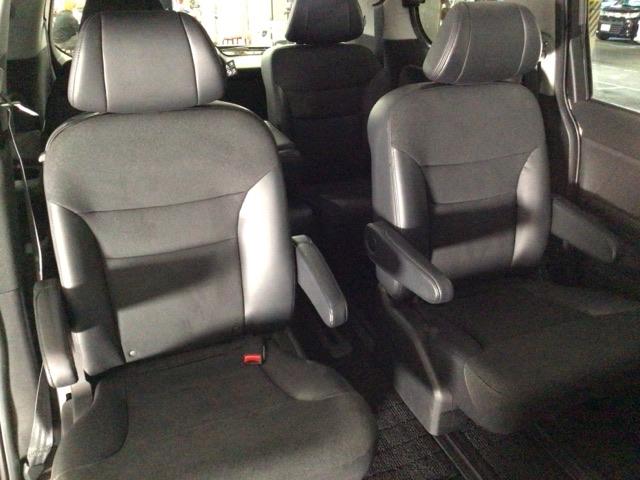 エリシオンプレステージ Ｓ　ＨＩＤ・フルセグ・ＨＤＤナビ・バックカメラ・純正ＡＷ・両側電動ドア・ＥＴＣ　Ｂカメラ　ＤＶＤ　オートエアコン　シートヒーター　ウォークスルー　パワステ　パワーウィンドウ　助手席エアバック　ＡＢＳ（14枚目）