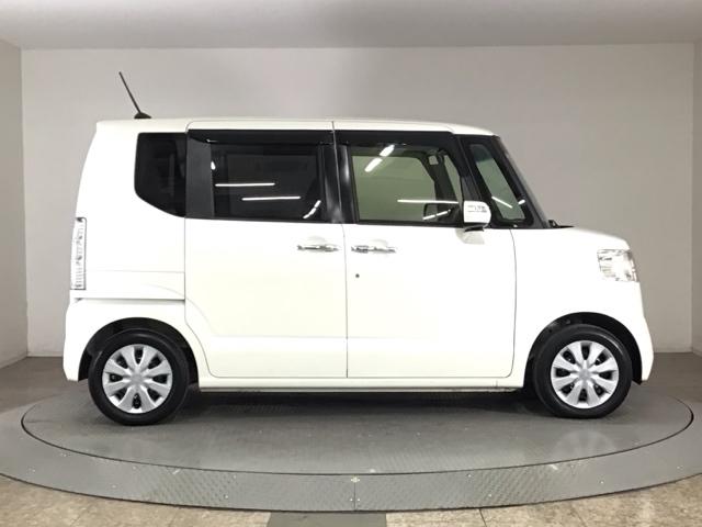 N-BOX G・Lパッケージ ワンセグ・メモリナビ・DVD・バックカメラ・片側電動ドア・スマートキー ベンチ席 カラーバックモニター 全席PW ナビテレビ 1セグ AAC 横滑り防止 DVD再生 ABS キーレスE Wエアーバック(3枚目)