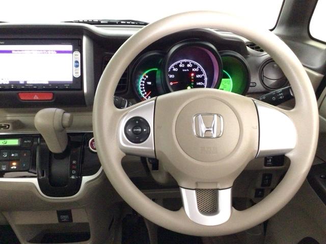 N-BOX G・Lパッケージ ワンセグ・メモリナビ・DVD・バックカメラ・片側電動ドア・スマートキー ベンチ席 カラーバックモニター 全席PW ナビテレビ 1セグ AAC 横滑り防止 DVD再生 ABS キーレスE Wエアーバック(17枚目)