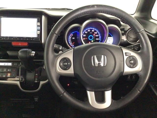 Ｎ－ＢＯＸカスタム Ｇ・ターボパッケージ　ＨＩＤ・フルセグ・メモリナビ・バックカメラ・純正ＡＷ・両側電動ドア・ＥＴＣ　バツクカメラ　フルセグテレビ　パワーウインドウ　スマートキープッシュスタート　ナビ＆ＴＶ　ＥＴＣ付き　ＥＳＣ　ＤＶＤ再生（17枚目）