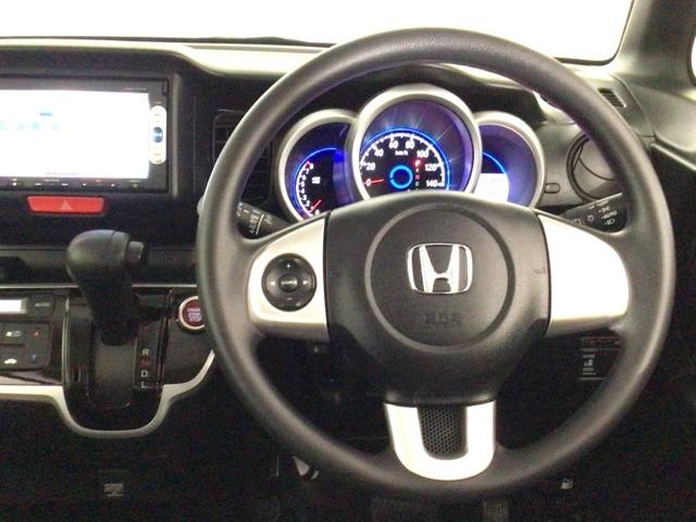 Ｎ－ＢＯＸカスタム Ｇ　ＨＩＤ・ワンセグ・メモリナビ・ＤＶＤ・バックカメラ・片側電動ドア・ＥＴＣ　スマートキー＆プッシュスタート　ＳＲＳ　ＷエアＢ　ＥＴＣ付き　横滑り防止　パワーステアリング　ＤＶＤ再生　マニュアルエアコン（17枚目）