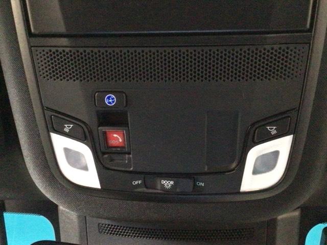 オデッセイハイブリッド ｅ：ＨＥＶアブソルート・ＥＸブラックエディション　ＬＥＤ・フルセグ・メモリナビ・後席モニター・純正ＡＷ・ホンダＣＯＮＮＥＣＴ　ハンズフリーパワーテールゲート　バックモニター　マルチビューモニター　ＶＳＡ　サイドエアバック　フルオートエアコン　Ｐシート（10枚目）